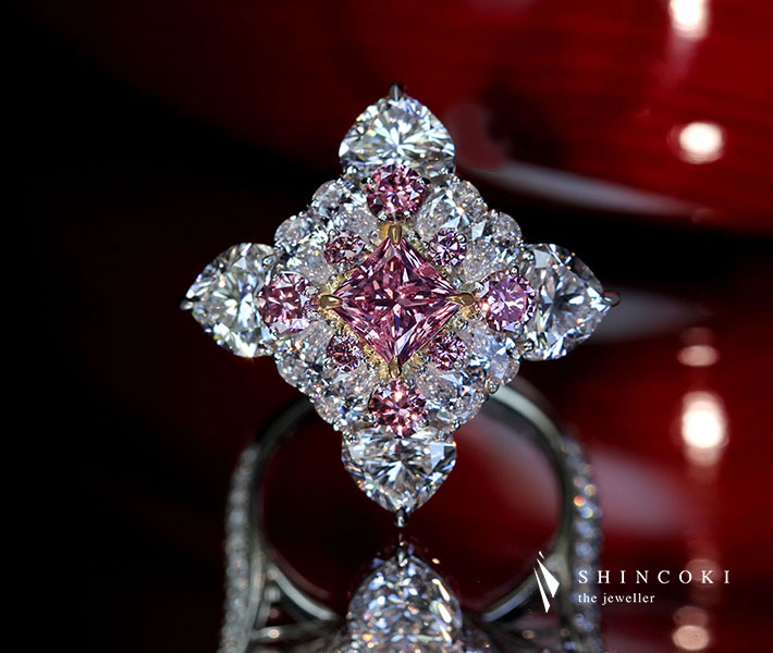 【HANDMADE】PT950 ピンクダイヤモンド 1.005ct FANCY VIVID PINK SI2 リング ピンクダイヤモンド 0.618ct/ダイヤモンド 3.747ct[CGL]