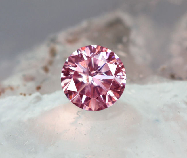 《CLOSING MOUNTAIN MUSEUM》【PINKDIAMOND Lot.21】ピンクダイヤモンド 0.061ct FANCY ORANGY PINK I-1 ルース ラウンドシェイプ《PINKDIAMOND》