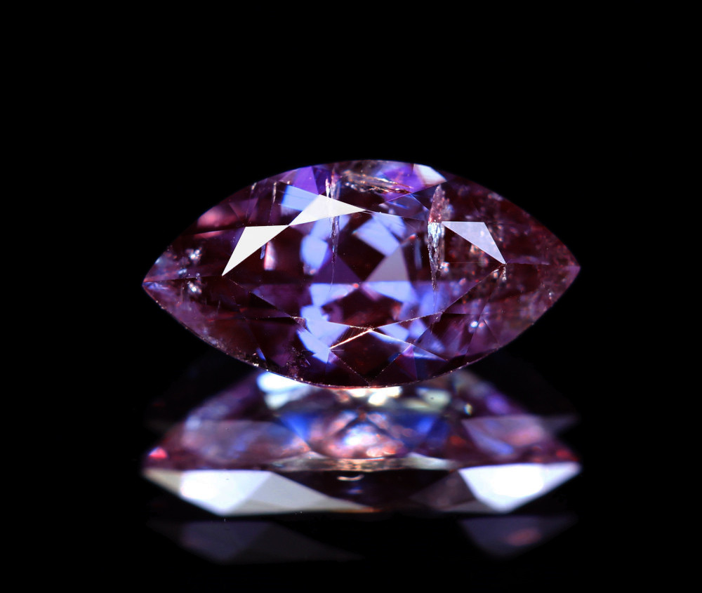 《CLOSING MOUNTAIN MUSEUM》【ALEX Lot.2】ロシア産アレキサンドライト 0.69ct ルース マーキスシェイプ《ALEXANDRITE》