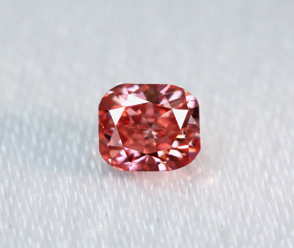 《CLOSING MOUNTAIN MUSEUM》【PINKDIAMOND Lot.23】ピンクダイヤモンド 0.21ct Fancy Deep Orangy Pink SI1 ルース クッションカット[GIA]