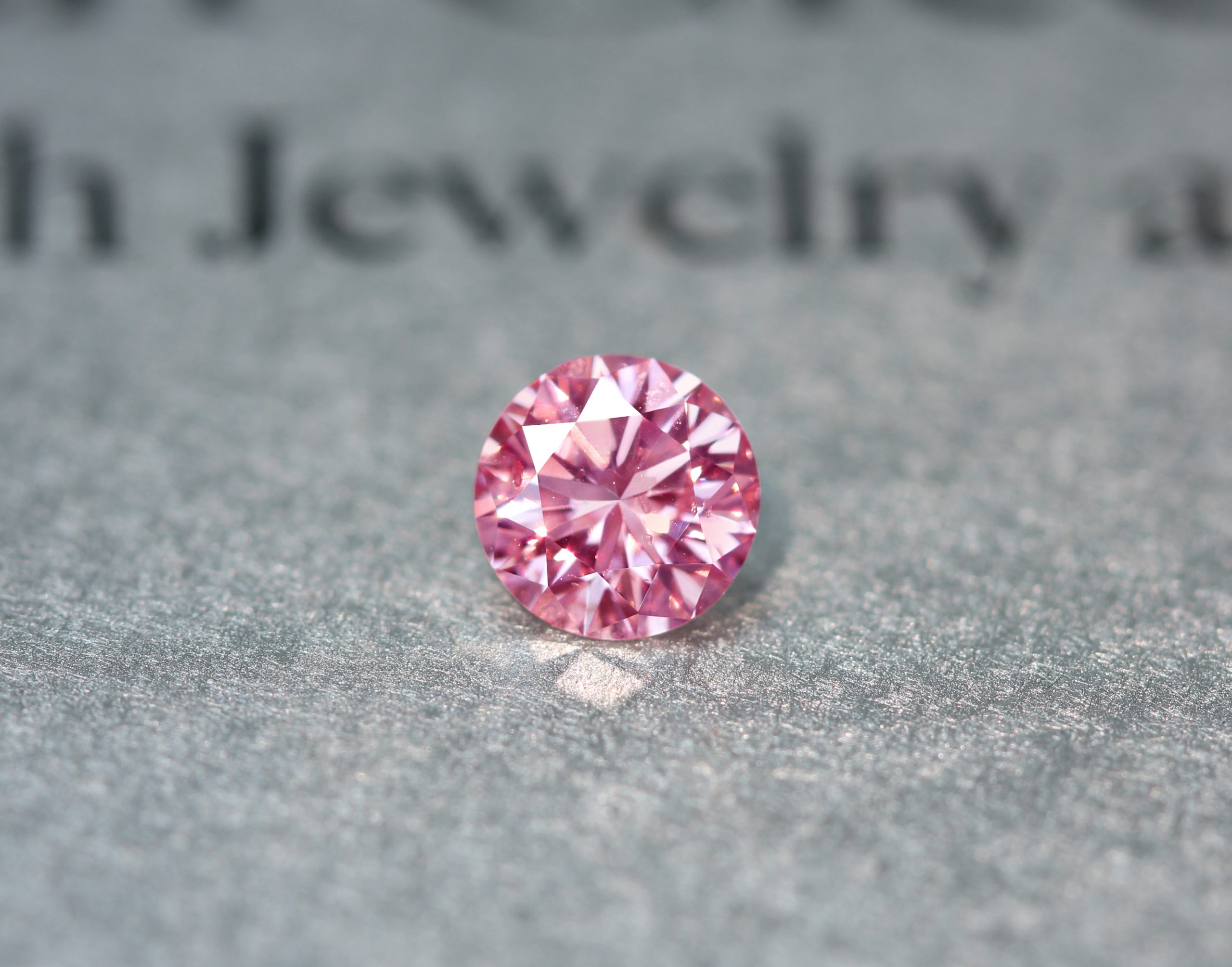 《PINK TENDER!ピンクテンダー》【COLLECTORS LOT１】ピンクダイヤモンド　0.401ct　FANCY PINK SI2 ラウンドブリリアント　ルース [中央宝石研究所]