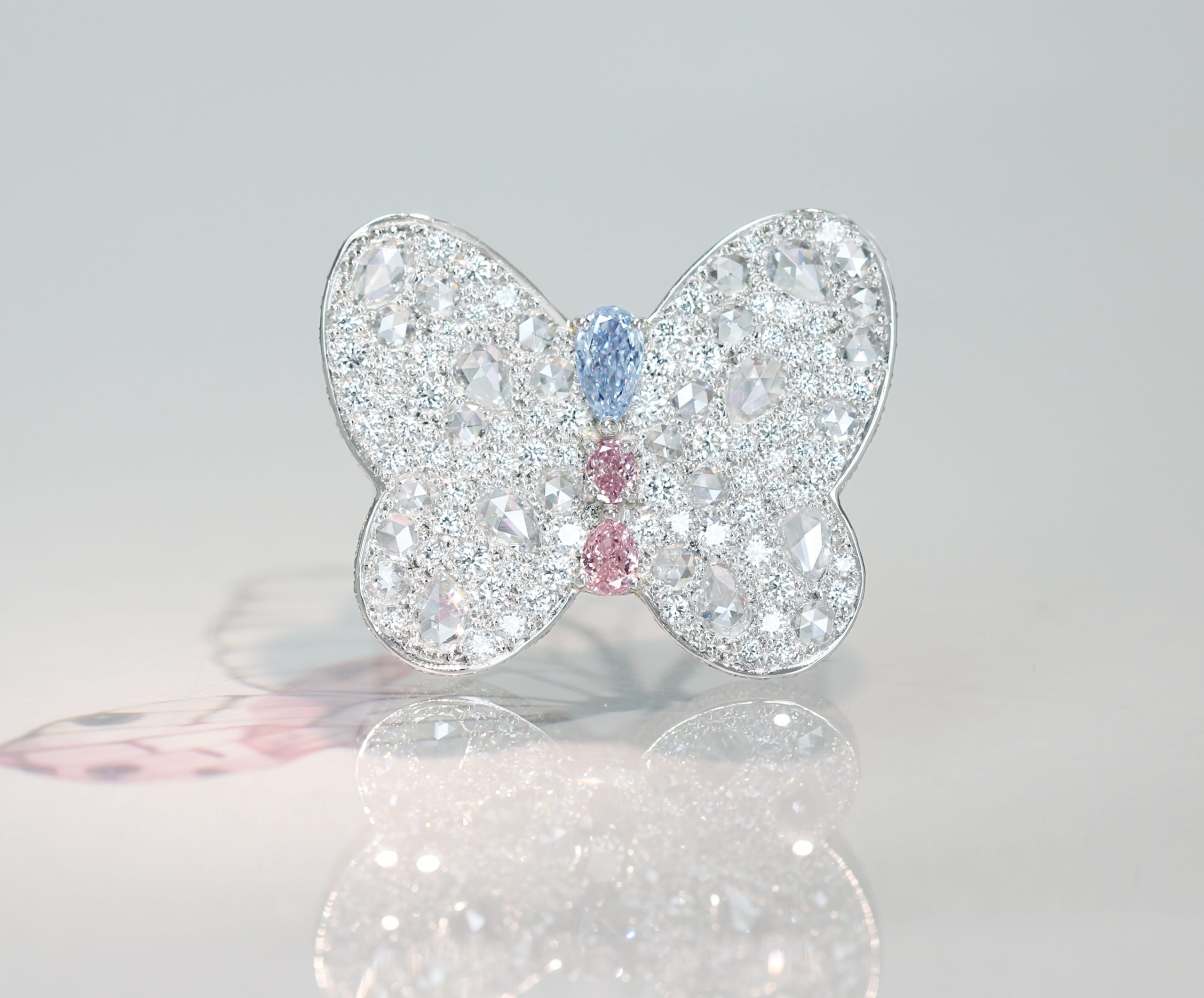 【HANDMADE】PT950　天然ブルーダイヤモンド　0.190ct　FANCY BLUE　VS-1　天然ピンクダイヤモンド　0.101ct　FANCY LIGHT PINK　VVS-2　0.073ct FANCY PURPLISH PINK VS-2 ローズカットダイヤモンド/ダイヤモンド　2.316ct　リング　[AGT/中央宝石研究所]