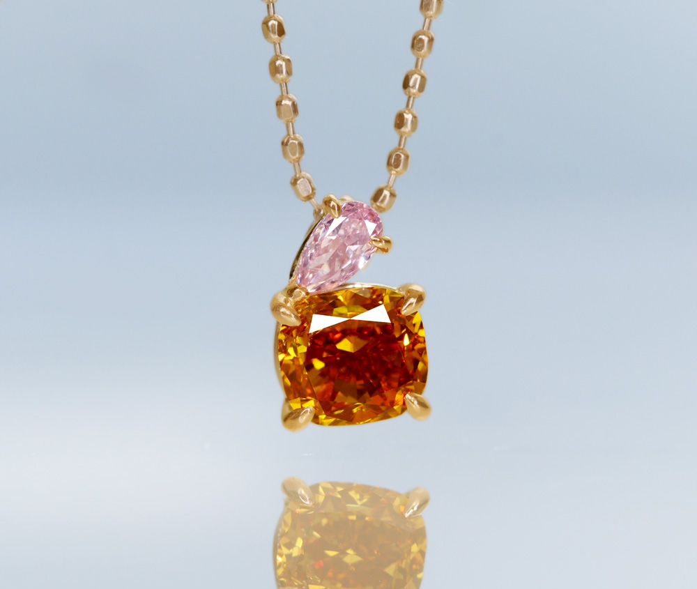 【HANDMADE】K18PG　天然オレンジダイヤモンド　0.726ct　FANCY DEEP YELLOW ORANGE　SI-2　天然ピンクダイヤモンド　0.107ct　FANCY LIGHT PURPLISH PINK　VS-2　ペンダントトップ[CGL]