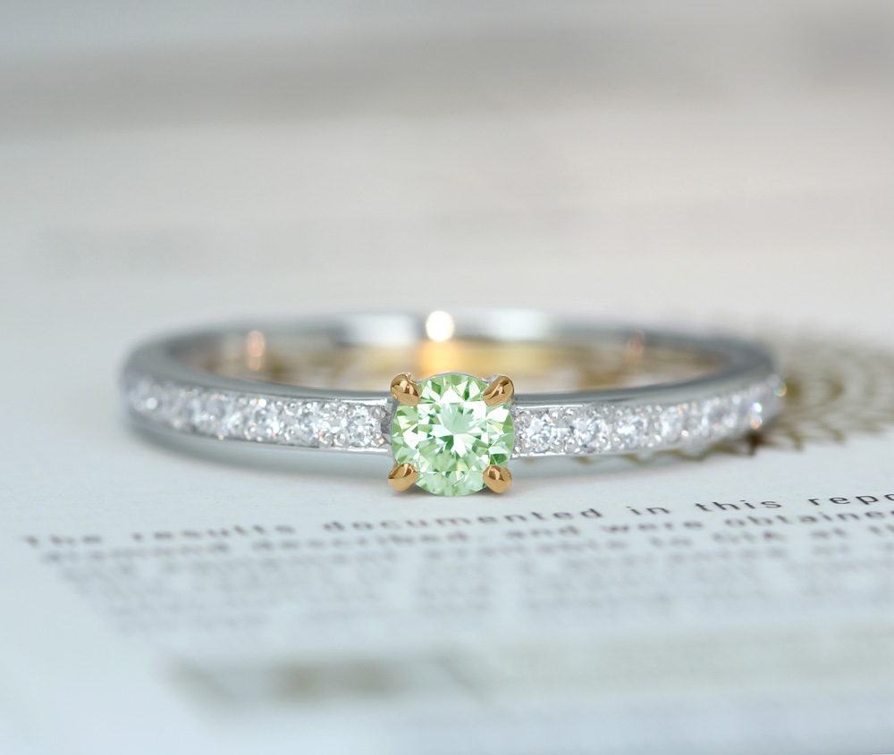 【HANDMADE】PT950/K18PG　天然グリーンダイヤモンド　0.170ct　LIGHT YELLOWISH GREEN　SI-1　ダイヤモンド　0.128ct　リング[CGL]