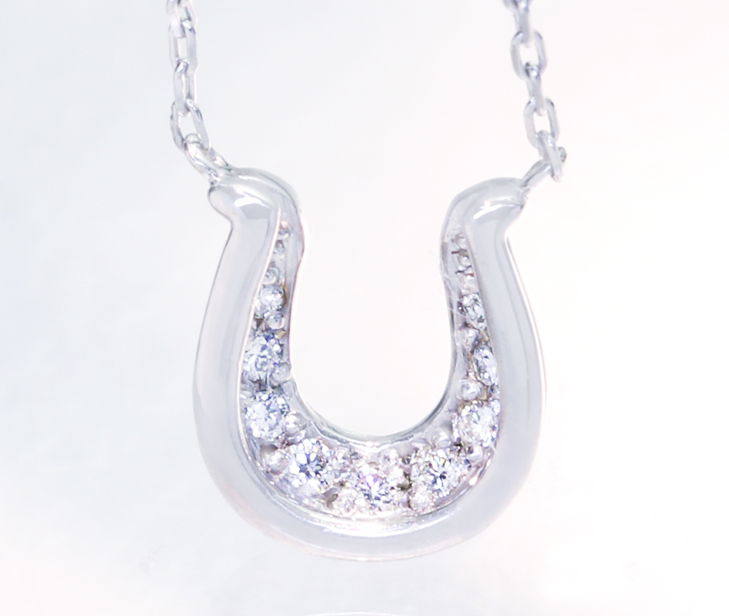 【HANDMADE】K18WG ダイヤモンド 0.06ct ネックレス ホースシュー 馬蹄デザイン