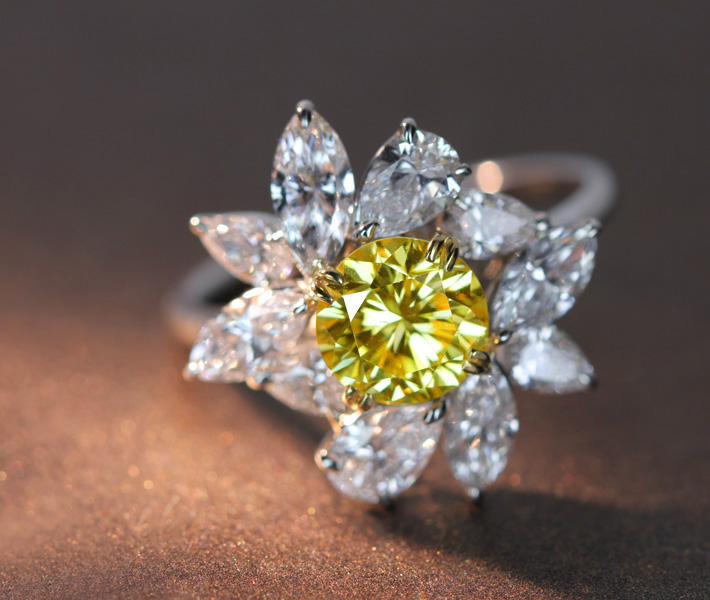 【HANDMADE】PT950 FANCY INTENSE YELLOW VS1 1.221ct イエローダイヤモンド リング 1.726ct ダイヤモンド ※中央宝石研究所ソーティングシート付