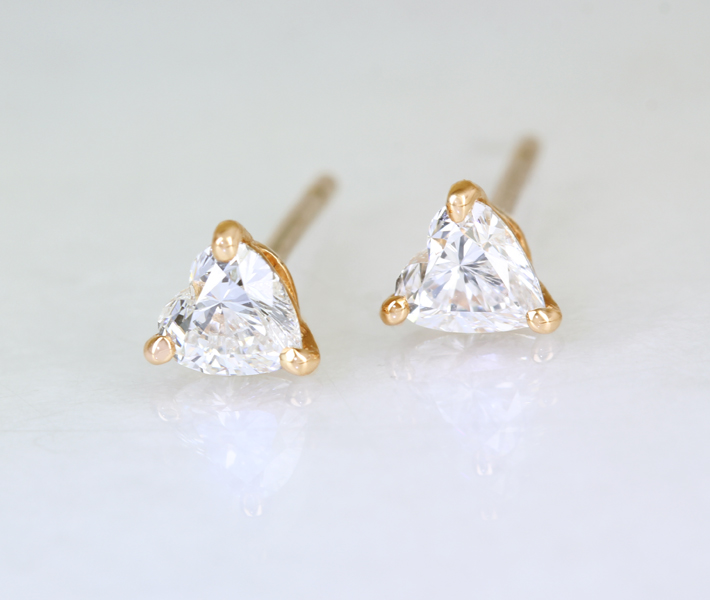 HANDMADE】K18PG ダイヤモンド ピアス 0.221ct/0.234ct E VVS2