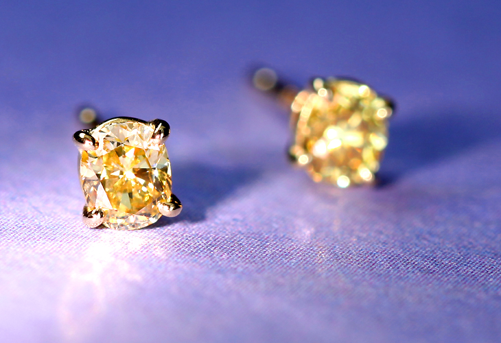 【HANDMADE】イエローダイヤモンドピアス イエローゴールド 0.195ct/0.191ct FANCY INTENSE YELLOW