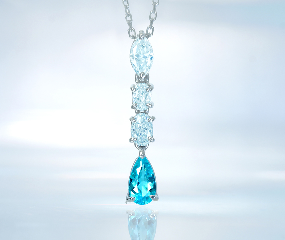 【特別価格】【HANDMADE】PT950 ブラジル産パライバトルマリン 0.38ct ブルーダイヤモンド VERY LIGHT BLUE VS2 0.159ct/VERY LIGHT BLUE VS1 0.090ct グリーンダイヤモンド VERY LIGHT GREEN VS2 0.151ct ペンダントトップ