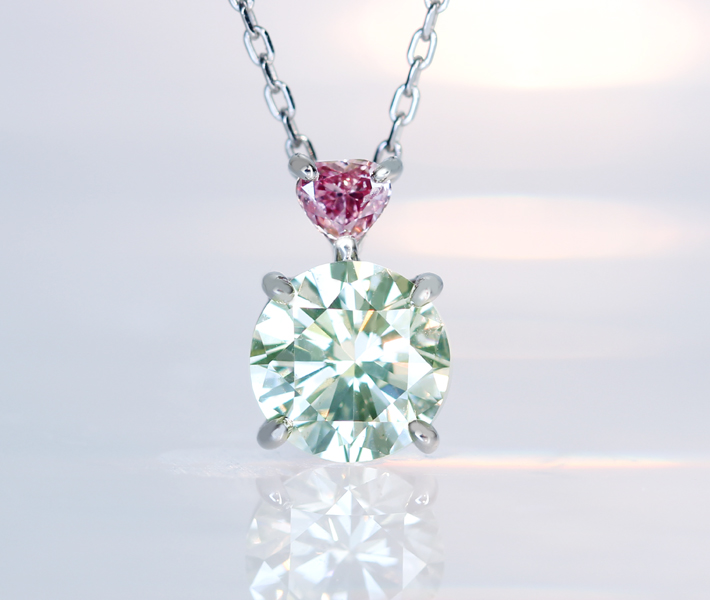 【HANDMADE】PT90 0.902ct! イエローグリーンダイヤモンド LIGHT YELLOW GREEN ピンクダイヤモンド FANCY INTENSE PINK 0.078ct　天然カラーダイヤモンド ※中央宝石研究所鑑定書・ADLソーティングシート付