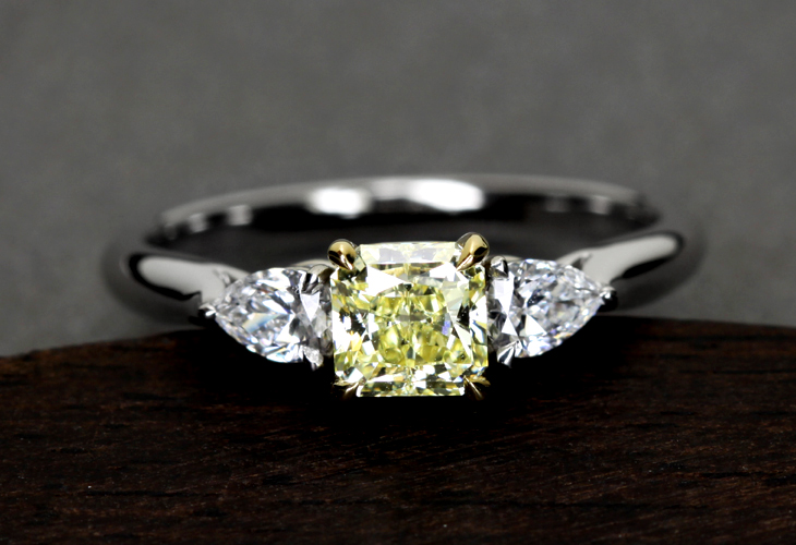 【HANDMADE】PT950　0.590ct FANCY YELLOW VVS2 イエローダイヤモンド リング