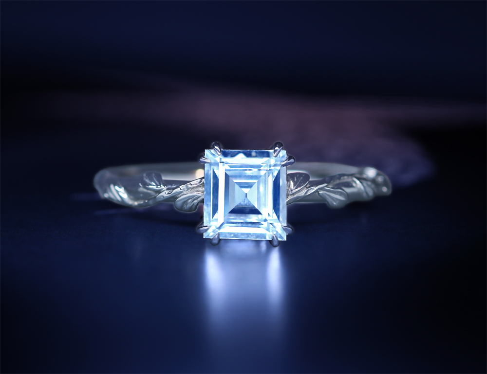 《特別価格》【HANDMADE】PT950　ダイヤモンド　0.826ct　リング　”calee” スクエアカット[CGL]