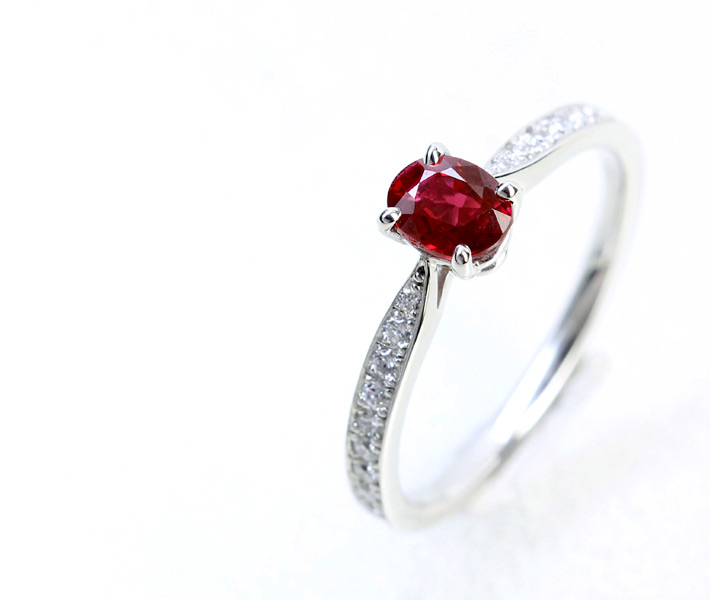 【HANDMADE】K18WG 0.59ctビルマ産非加熱ピジョンブラッドルビー リング 0.202ct ダイヤモンド ※GIA鑑別書付