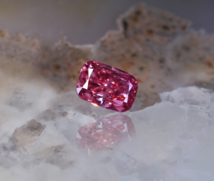 ピンクダイヤモンド ルース 0.254ct FANCY VIVID PINK SI1 クッションカット〔AGT〕