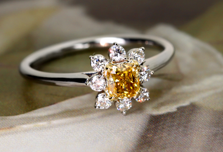 【HANDMADE】PT950　イエローダイヤモンド 　FANCY INTENSE ORANGE YELLOW SI2　0.368ct　リング※AGTソーティングシート付