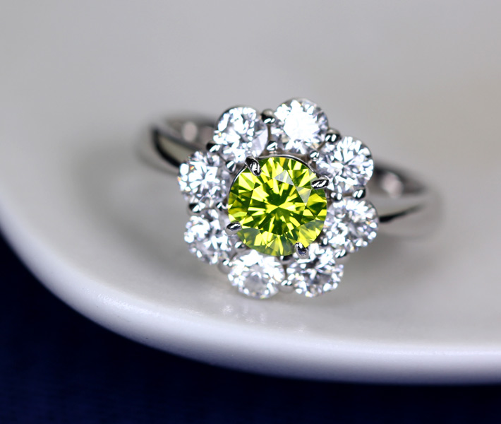 【HANDMADE】PT900 　アップルグリーンダイヤモンド 　0.76ct 　 ダイヤモンド　 1.125ct　リング