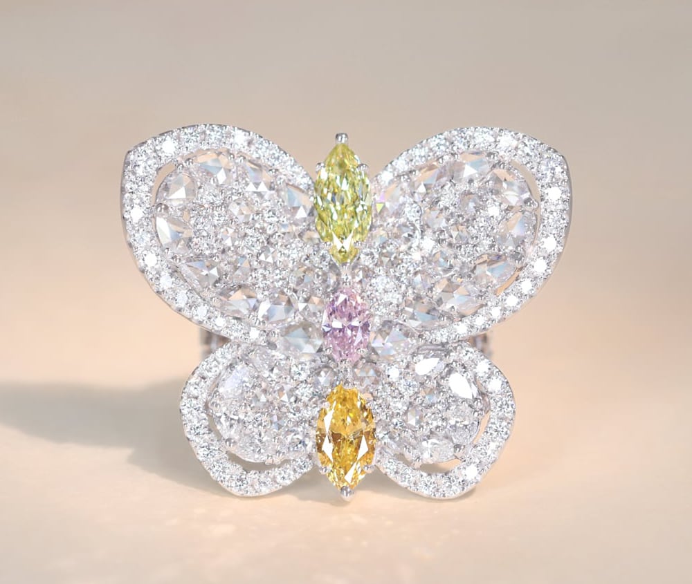 【HANDMADE】PT950　天然ピンクダイヤモンド　0.283ct　FANCY LIGHT PURPLE PINK　天然イエローダイヤモンド　0.521ct　FANCY YELLOW　天然イエローダイヤモンド　0.491ct　FANCY INTENSE ORANGE YELLOW　ダイヤモンド　3.251ct　リング　蝶モチーフ[CGL]