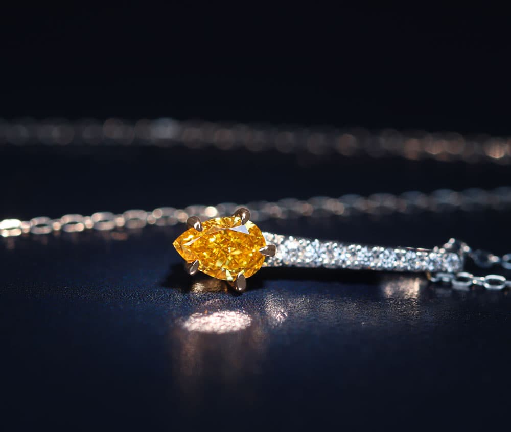 【HANDMADE】PT950/K18PG イエローダイヤモンド FANCY VIVID ORANGE YELLOW SI1 0.309ct ダイヤモンド 0.048ct ペンダントトップ[中央宝石研究所]