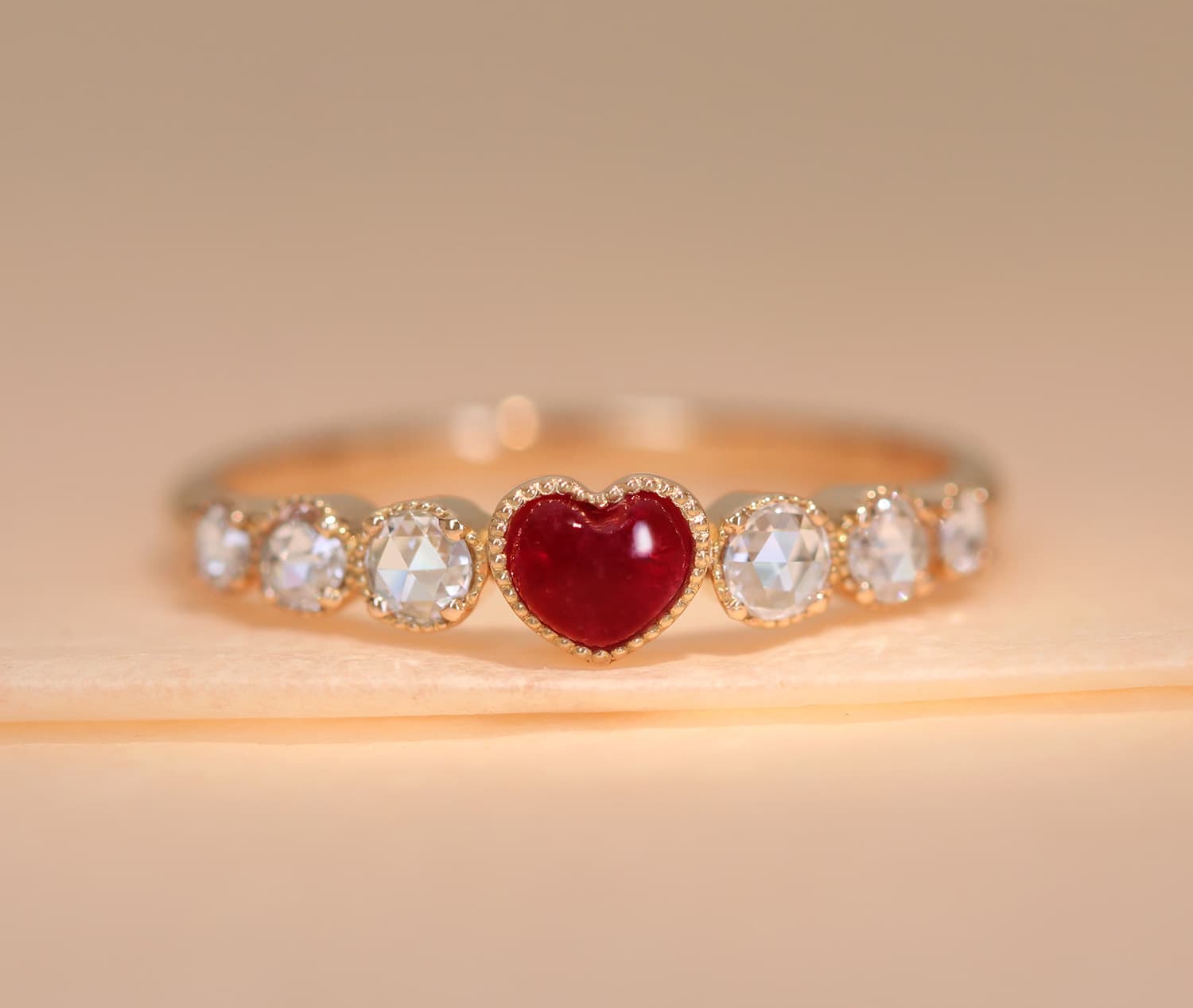 【HANDMADE】K18PG　ノンオイルレッドベリル　0.22ct　ローズカットダイヤモンド　0.174ct　リング　ハートシェイプ[GIA]