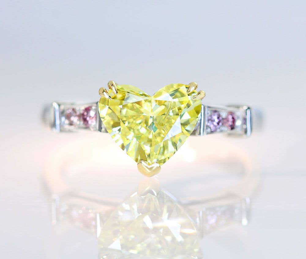 【 HANDMADE】PT950/K18 ハートシェイプイエローダイヤモンド 1.71ct FANCY YELLOW リング ピンクダイヤモンドメレ 0.078ct〔GIA〕