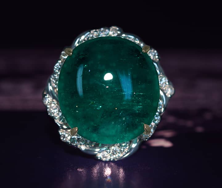 【HANDMADE】PT900/K18YG エメラルド 8.16ct ダイヤモンド 0.39ct リング カボション [ソーティング付]