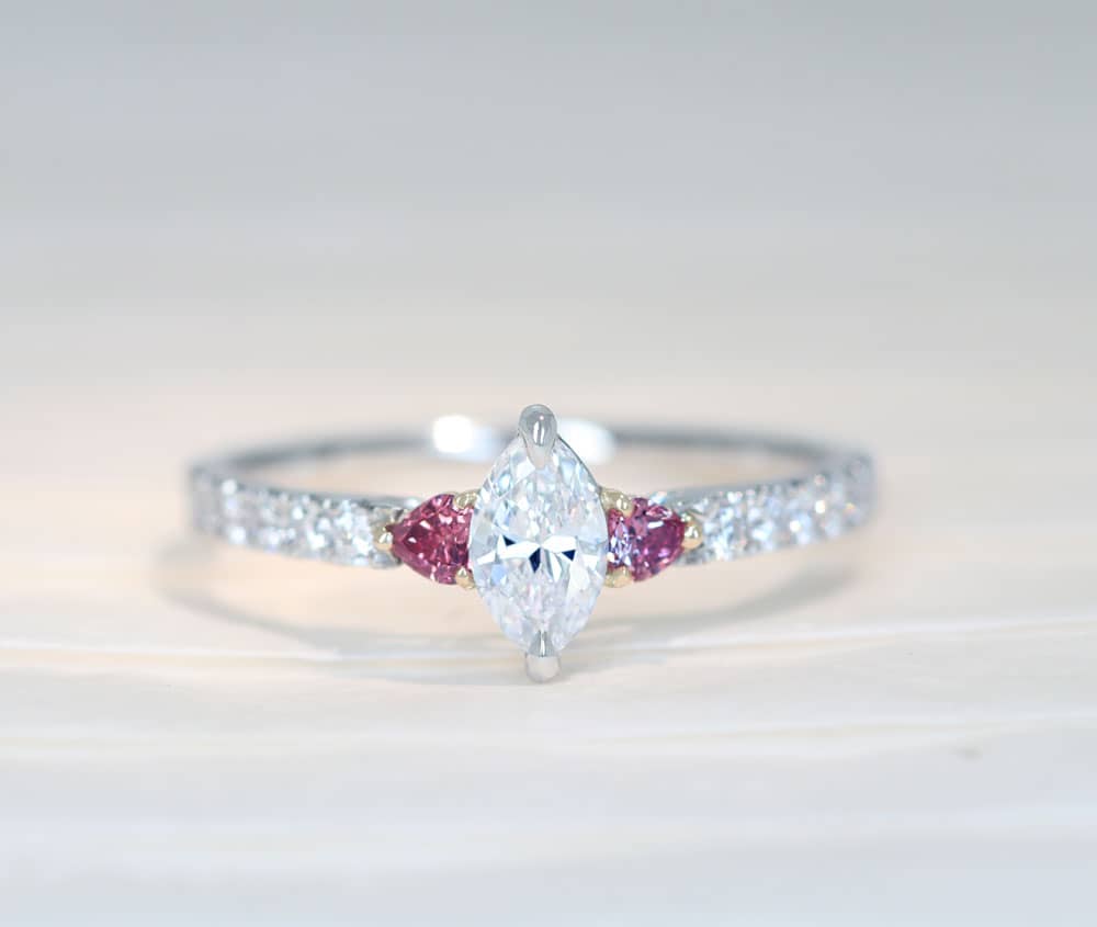 【HANDMADE】PT950/K18PG ダイヤモンド D VVS-2 ピンクダイヤモンド FANCY DEEP ORANGY PINK I-1 0.062ct/FANCY DEEP ORANGY PINK SI-1 0.047ct ダイヤモンド 0.232ct リング[中央宝石研究所]