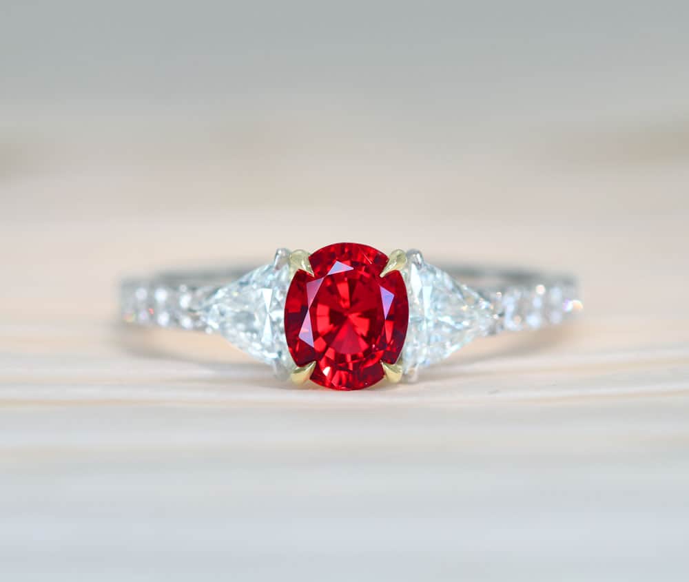 【HANDMADE】PT950/K18 ビルマ産 非加熱 レッドスピネル 1.08ct 0.222ct E VS2/0.217 F VVS2 トリリアントカット　ダイヤモンド 0.262ct リング[GIA][中央宝石研究所]