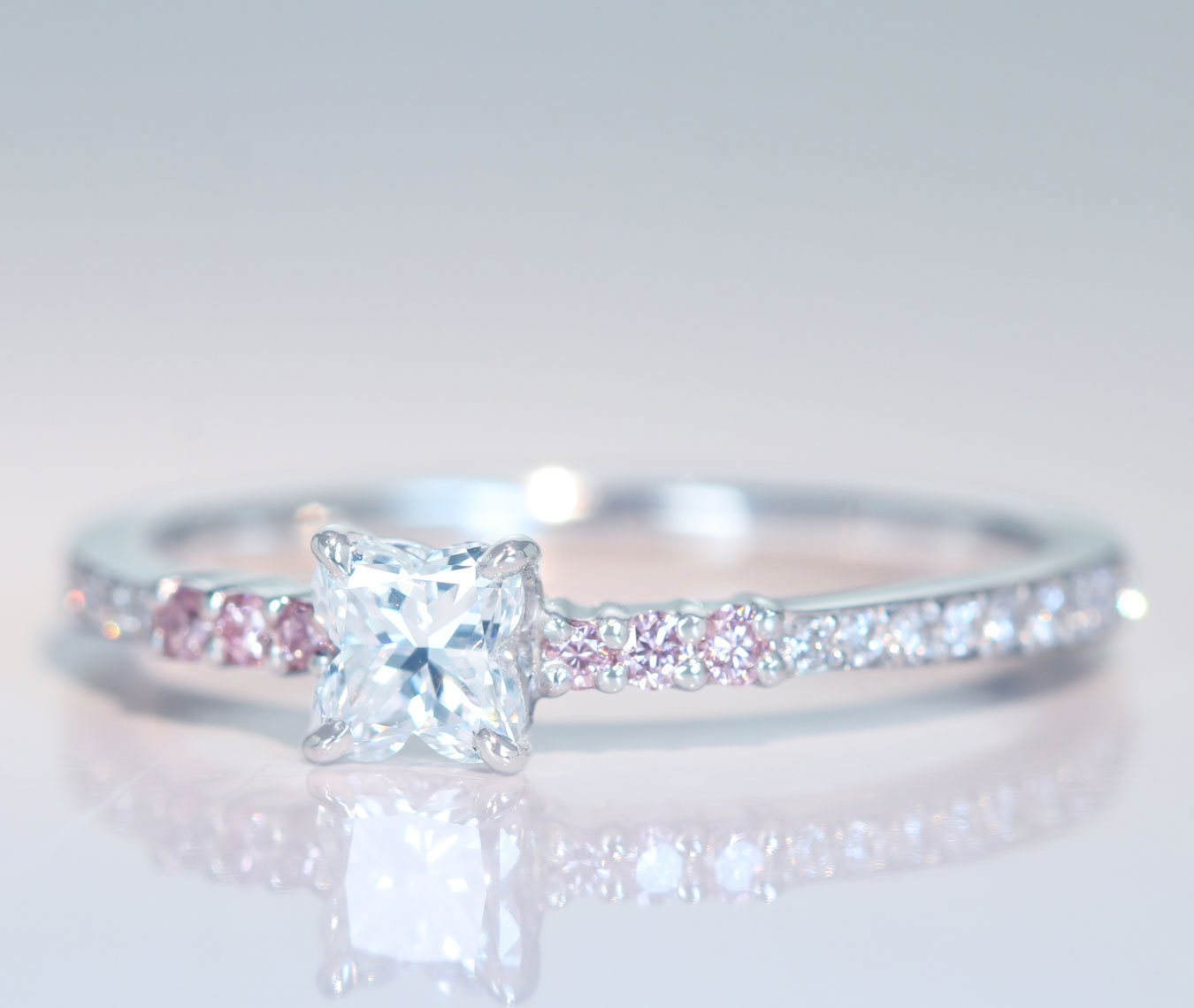 【HANDMADE】PT950 ダイヤモンド 0.349ct D VVS2リリーカット ピンクダイヤモンド ダイヤモンド リング[中央宝石研究所]