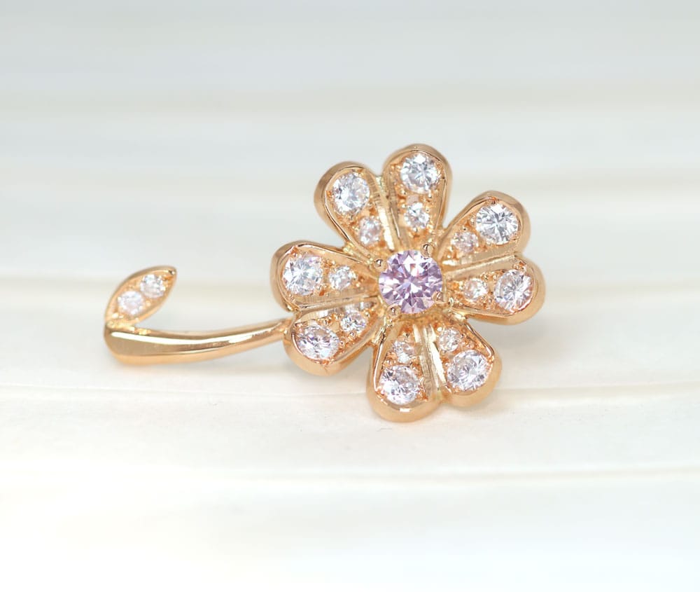 【HANDMADE】K18PG ピンクダイヤモンド 0.100ct LIGHT PURPLISH PINK VS2 ダイヤモンド 0.345ct ピンブローチ フラワー[中央宝石研究所]